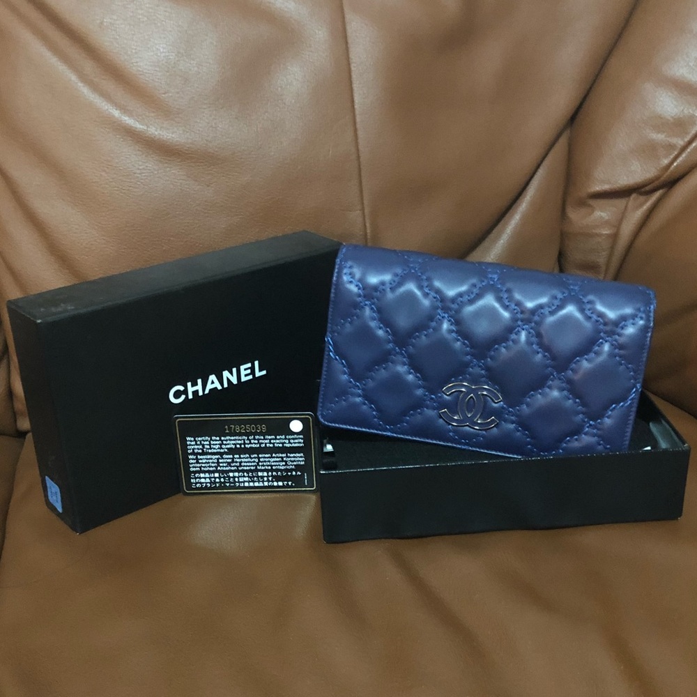 Chanel yen wallet - Picture 1 of 6
